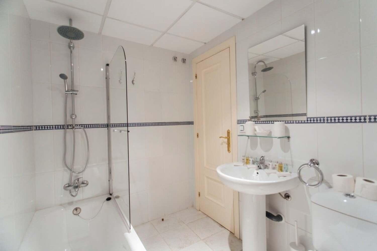 Wide And Bright- 3Bd 2Bth- Arenal Apartment Seville Exterior photo